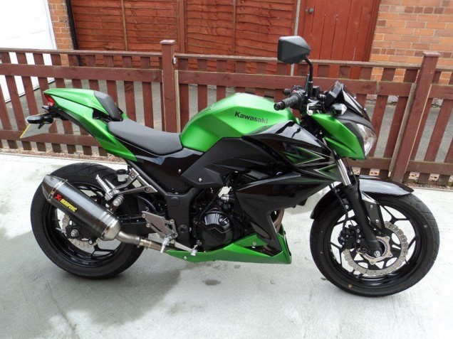 2015-2016 Kawasaki Z250/Z300 Motorcycle Fairing - Green Matte Black Canada