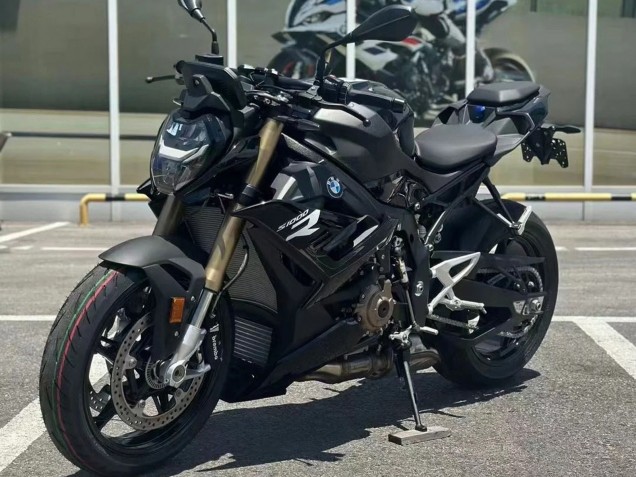 2021-2025 BMW S1000R Motorcycle Fairings - Black Canada