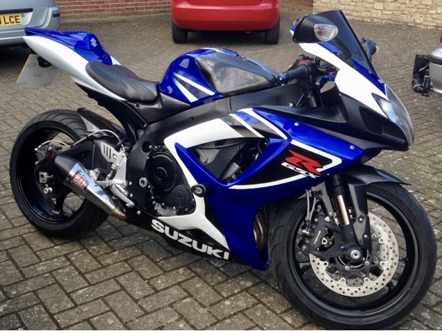 2006-2007 Suzuki GSXR 750 Motorcycle Fairings - White Blue Black Stripe Canada